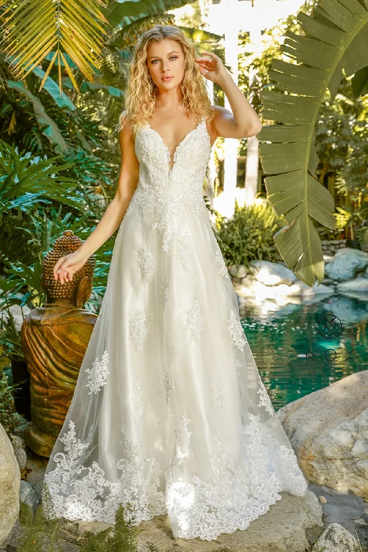 Enchanting Elegance: Embrace Feminine Allure with This Lace and Sparkle Gown