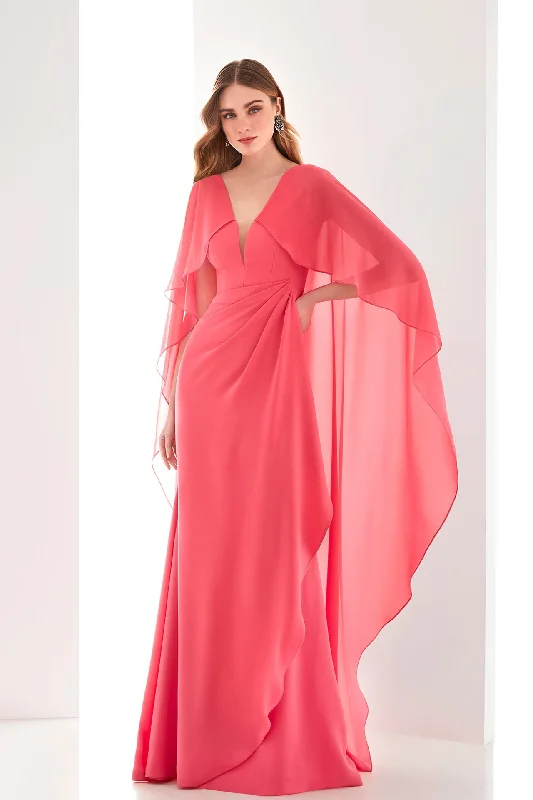 Crepe dress with georgette cape sleeves