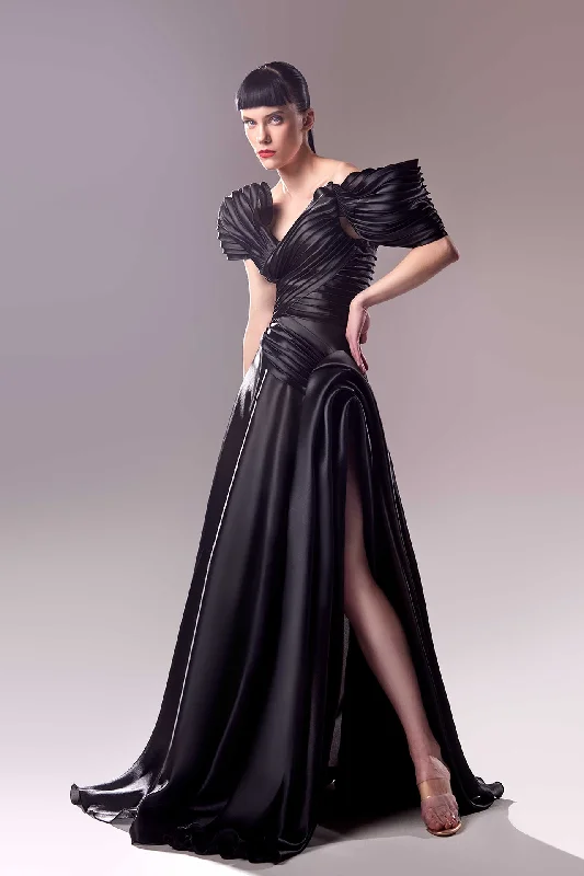 Pleats detailed organza dress