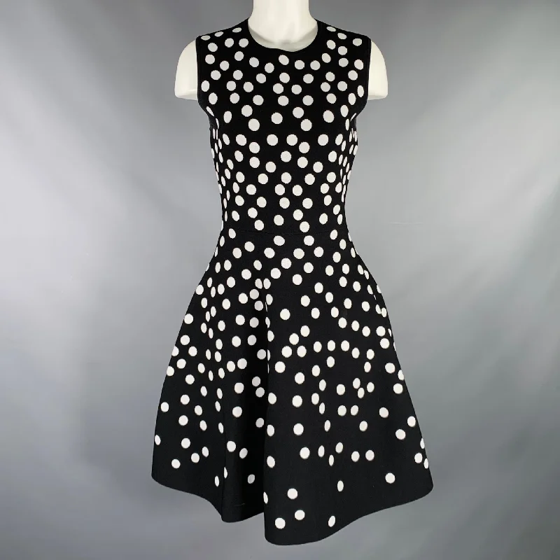 CAROLINA HERRERA Size M Black White Viscose Blend Polka Dot A-Line Dress