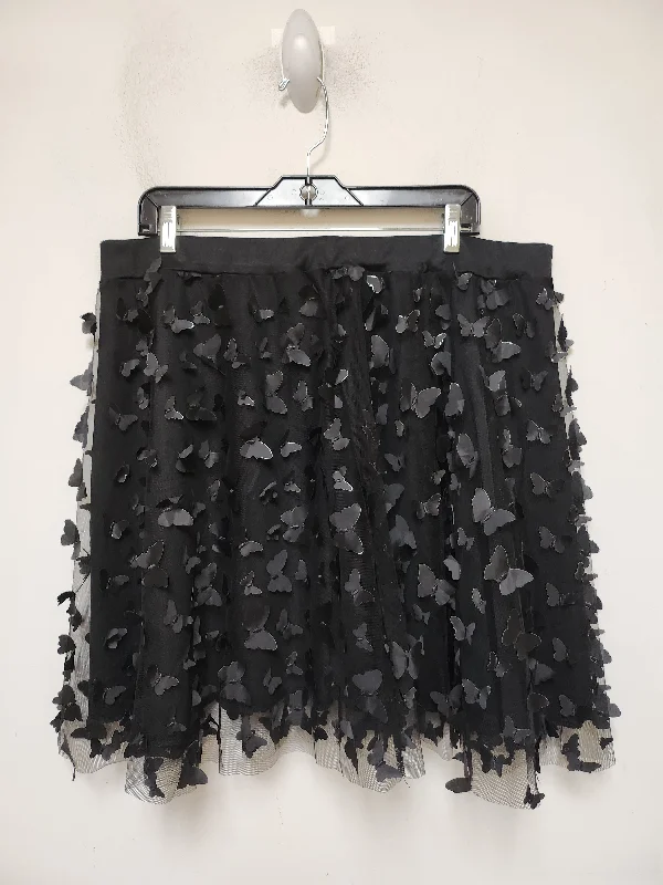 Skirt Mini & Short By Shein In Black, Size: 26